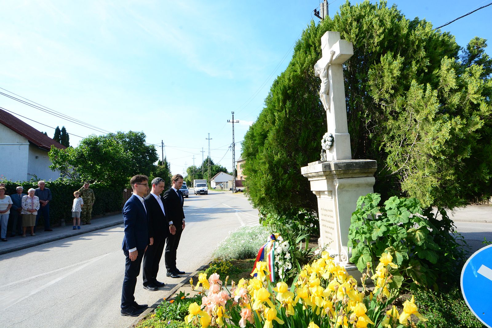 A hősökre emlékeztek a Donát utcában